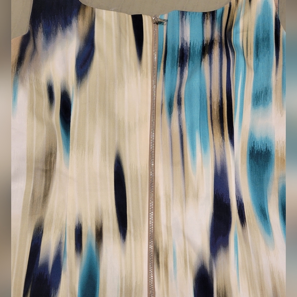 Elie Tahari Blue and Cream Backless Dress - Picture 9 of 9